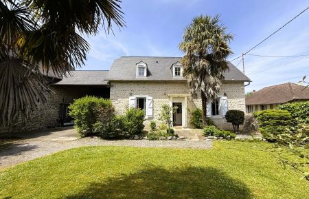 G&icirc;te n&deg;G221031 Artiguelouve - Pyr&eacute;n&eacute;es-Atlantiques - photo