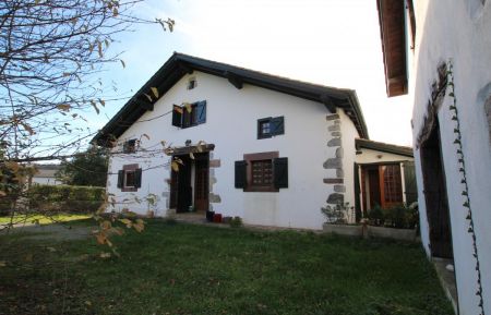G&icirc;te n&deg;G231009 Bussunarits-Sarrasquette - Pyr&eacute;n&eacute;es-Atlantiques - photo