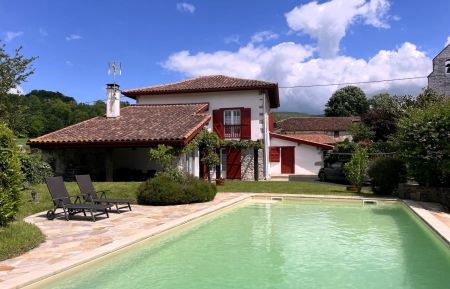 G&icirc;te n&deg;G131117 Ainhice-Mongelos - Pyr&eacute;n&eacute;es-Atlantiques - photo