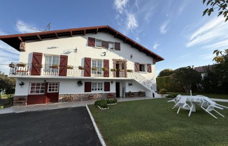 G&icirc;te n&deg;G152162 Saint-P&eacute;e-sur-Nivelle - Pyr&eacute;n&eacute;es-Atlantiques - photo