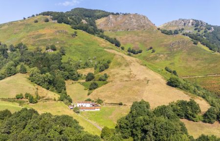 G&icirc;te n&deg;G133038 Aldudes - Pyr&eacute;n&eacute;es-Atlantiques - De nombreux sentiers de VTT et de randonn&eacute;es depuis le g&icirc;te