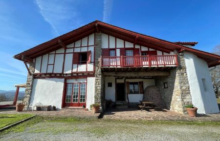 G&icirc;te n&deg;G152283 Saint-P&eacute;e-sur-Nivelle - Pyr&eacute;n&eacute;es-Atlantiques - photo