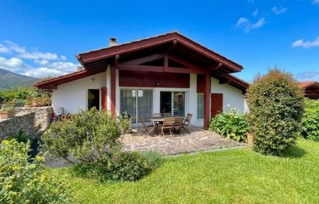 G&icirc;te n&deg;G141007 Itxassou - Pyr&eacute;n&eacute;es-Atlantiques - photo