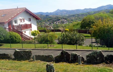 G&icirc;te n&deg;G252048 Saint-P&eacute;e-sur-Nivelle - Pyr&eacute;n&eacute;es-Atlantiques - photo