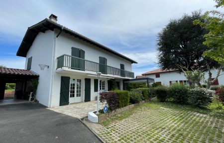 G&icirc;te n&deg;G152226 Saint-P&eacute;e-sur-Nivelle - Pyr&eacute;n&eacute;es-Atlantiques - photo