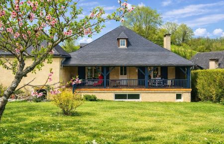 G&icirc;te n&deg;G112099 R&eacute;b&eacute;nacq - Pyr&eacute;n&eacute;es-Atlantiques - photo
