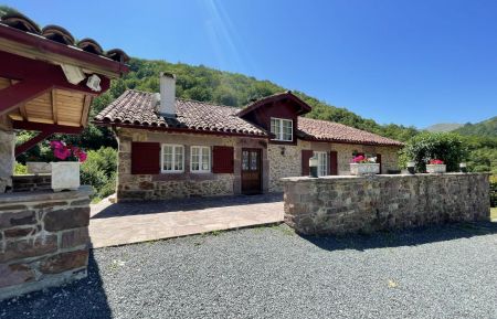 G&icirc;te n&deg;G133096 Saint-&Eacute;tienne-de-Ba&iuml;gorry - Pyr&eacute;n&eacute;es-Atlantiques - photo