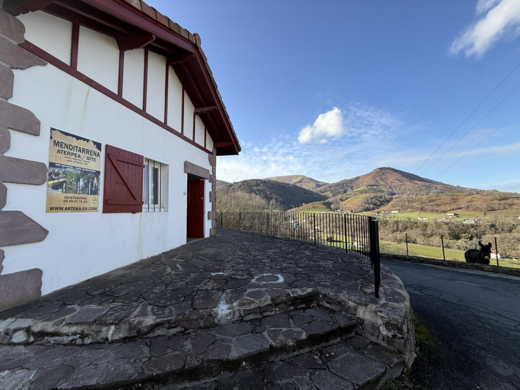 Menditarrena — Gîte de groupe 50 personnes avec activités nature au Pays Basque