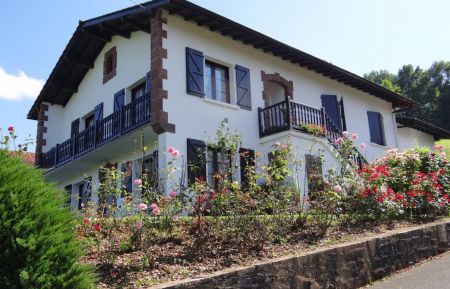G&icirc;te n&deg;G231026 Saint-Jean-Pied-de-Port - Pyr&eacute;n&eacute;es-Atlantiques - photo