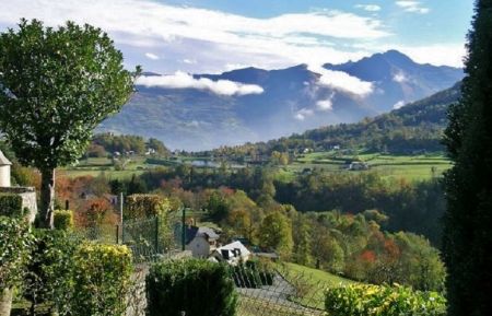 G&icirc;te n&deg;65G163911 Arras-en-Lavedan - Hautes-Pyr&eacute;n&eacute;es - vue depuis le g&icirc;te
